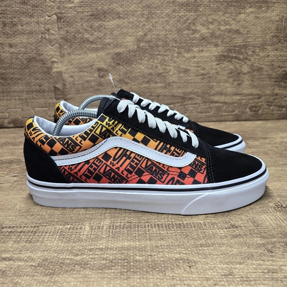 New Vans Logo Flame Old Skool Women's Size 9 Sneakers Red Black White Low Top - Picture 7 of 12
